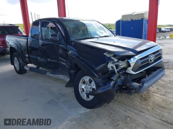 ✅ 2015 Toyota Tacoma • VIN: 5TFUX4EN5FX036792 • Lot: 43338032. Listed on IAAI with 167,320 mi. Free auction sales archive from the USA and detailed vehicle history report at DreamBid. Image 1.
