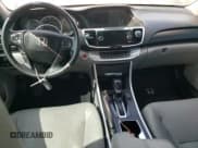 ✅ 2015 Honda Accord EX-L • VIN: 1HGCR2F81FA135536 • Lot: 55122795. Wystawiony na Copart z przebiegiem Nie podano. Bezpłatny archiwum sprzedaży aukcyjnych z USA i szczegółowy raport historii pojazdu na DreamBid. Zdjęcie 8.