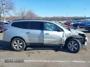 ✅ 2017 Chevrolet Traverse Premier • VIN: 1GNKVJKD4HJ339874 • Lot: 41671990. Wystawiony na IAAI z przebiegiem 106 241 mil. Bezpłatny archiwum sprzedaży aukcyjnych z USA i szczegółowy raport historii pojazdu na DreamBid. Zdjęcie 13.