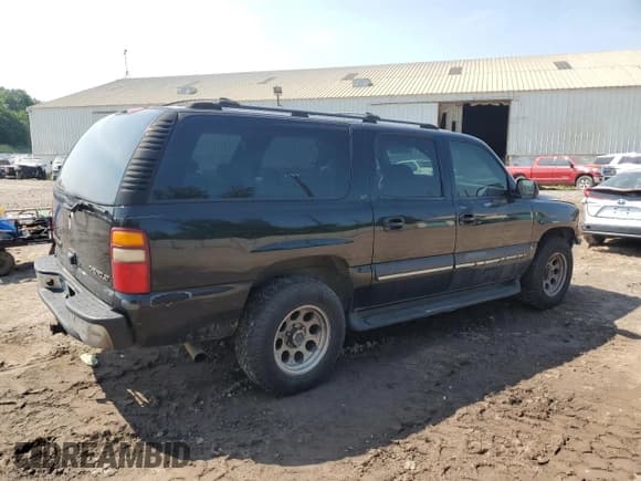 ✅ 2002 Chevrolet Suburban Z71 • VIN: 3GNFK16Z22G216048 • Lot: 60589495. Listed on Copart with 198,760 mi. Free auction sales archive from the USA and detailed vehicle history report at DreamBid. Image 3.