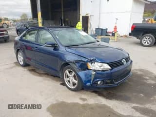 ✅ 2012 Volkswagen Jetta SE • VIN: 3VWDP7AJ4CM300104 • Lot: 43495435. Wystawiony na IAAI z przebiegiem 152 460 mil. Bezpłatny archiwum sprzedaży aukcyjnych z USA i szczegółowy raport historii pojazdu na DreamBid. Zdjęcie 1.