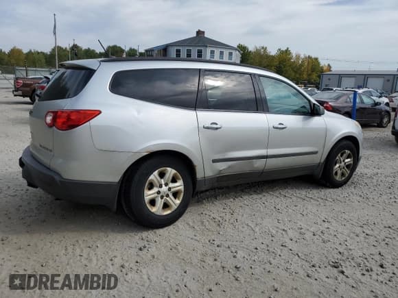 ✅ 2012 Chevrolet Traverse LS • VIN: 1GNKVFED1CJ139021 • Lot: 74534904. Wystawiony na Copart z przebiegiem 159 808 mil. Bezpłatny archiwum sprzedaży aukcyjnych z USA i szczegółowy raport historii pojazdu na DreamBid. Zdjęcie 3.