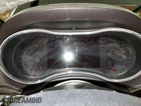 2014 Jeep Grand Cherokee Limited z VIN 1C4RJFBGXEC204652, wystawiony jako Copart lot #80250105 z przebiegiem Nie podano mil oraz Szkoda całkowita • Salvage title. Historia ofert i sprzedaży dostępna na DreamBid. Obrazek 9.