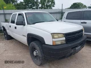 ✅ 2007 Chevrolet Silverado 2500HD LS • VIN: 1GCHC23U67F109140 • Lot: 42656177. Wystawiony na IAAI z przebiegiem 312 218 mil. Bezpłatny archiwum sprzedaży aukcyjnych z USA i szczegółowy raport historii pojazdu na DreamBid. Zdjęcie 1.