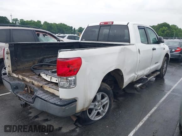 ✅ 2012 Toyota Tundra • VIN: 5TFUW5F13CX256867 • Lot: 42266806. Wystawiony na IAAI z przebiegiem 226 523 mil. Bezpłatny archiwum sprzedaży aukcyjnych z USA i szczegółowy raport historii pojazdu na DreamBid. Zdjęcie 6.