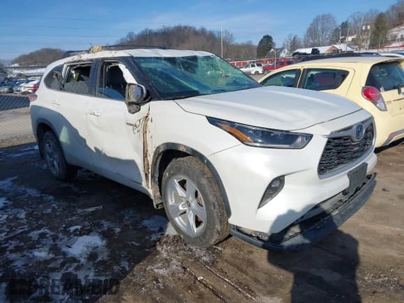 ✅ 2021 Toyota Highlander Hybrid LE • VIN: 5TDZARAH3MS507748 • Lot: 41580735. Listed on IAAI with 52,696 mi. Free auction sales archive from the USA and detailed vehicle history report at DreamBid. Image 1.