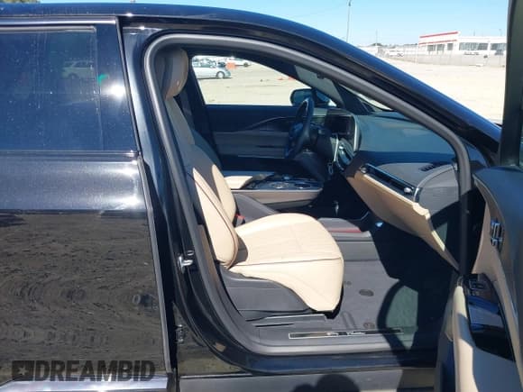 ✅ 2024 Cadillac LYRIQ Sport • VIN: 1GYKPWRL8RZ141258 • Lot: 43471798. Listed on IAAI with 21,010 mi. Free auction sales archive from the USA and detailed vehicle history report at DreamBid. Image 5.