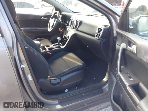 ✅ 2018 Kia Sportage LX • VIN: KNDPM3AC8J7445379 • Lot: 43383439. Listed on IAAI with 98,145 mi. Free auction sales archive from the USA and detailed vehicle history report at DreamBid. Image 5.