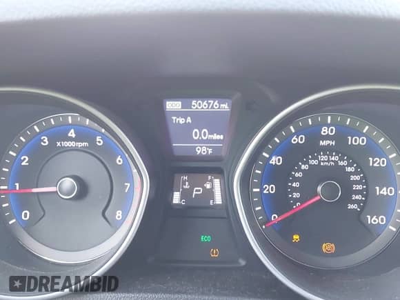 2017 Hyundai Elantra z VIN KMHD35LH6HU380209, wystawiony jako IAAI lot #43279739 z przebiegiem 50 676 mil mil oraz . Historia ofert i sprzedaży dostępna na DreamBid. Obrazek 7.