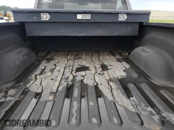 2017 Ram 1500 Express z VIN 3C6JR7AT7HG660448, wystawiony jako Copart lot #53451514 z przebiegiem 115 644 mil mil oraz Szkoda całkowita • Salvage title. Historia ofert i sprzedaży dostępna na DreamBid. Obrazek 10.