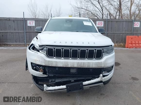 ✅ 2024 Jeep Wagoneer Series II • VIN: 1C4SJVBP9RS136304 • Lot: 41487944. Listed on IAAI with 29,917 mi. Free auction sales archive from the USA and detailed vehicle history report at DreamBid. Image 11.