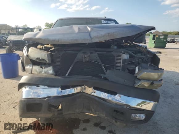 ✅ 2006 Chevrolet Silverado 2500HD LT2 • VIN: 1GCHK23D26F235335 • Lot: 53689785. Wystawiony na Copart z przebiegiem 68 350 mil. Bezpłatny archiwum sprzedaży aukcyjnych z USA i szczegółowy raport historii pojazdu na DreamBid. Zdjęcie 5.