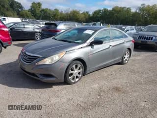 ✅ 2012 Hyundai Sonata GLS • VIN: 5NPEB4AC4CH469213 • Лот: 43498596. Опубликован ранее на IAAI с пробегом 198 117 миль. Бесплатный доступ к архиву аукционных продаж из США и подробный отчёт об истории автомобиля на DreamBid. Изображение 2.