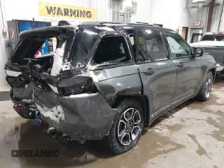 ✅ 2024 Jeep Grand Cherokee Trailhawk • VIN: 1C4RJYC68R8941469 • Лот: 43799431. Опубликован ранее на IAAI с пробегом 35 343 миль. Бесплатный доступ к архиву аукционных продаж из США и подробный отчёт об истории автомобиля на DreamBid. Изображение 4.