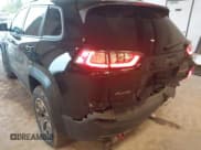 ✅ 2020 Jeep Cherokee Trailhawk • VIN: 1C4PJMBXXLD656121 • Lot: 43492978. Wystawiony na IAAI z przebiegiem 86 722 mil. Bezpłatny archiwum sprzedaży aukcyjnych z USA i szczegółowy raport historii pojazdu na DreamBid. Zdjęcie 6.