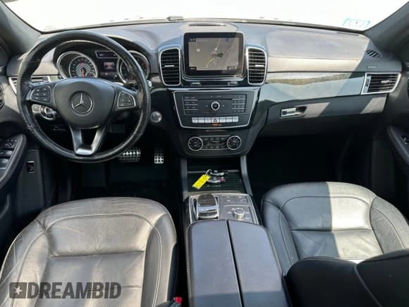 ✅ 2019 Mercedes-Benz GLE 43 AMG • VIN: 4JGDA6EB1KB186999 • Лот: 84261445. Опубликован ранее на Copart с пробегом 163 517 миль. Бесплатный доступ к архиву аукционных продаж из США и подробный отчёт об истории автомобиля на DreamBid. Изображение 9.