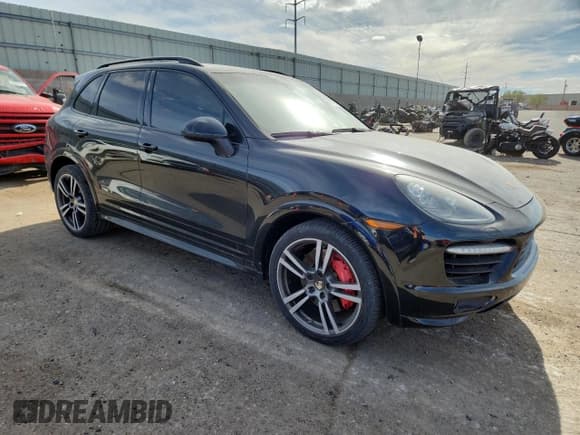 ✅ 2012 Porsche Cayenne Turbo • VIN: WP1AC2A24CLA84283 • Lot: 91712455. Wystawiony na Copart z przebiegiem 126 576 mil. Bezpłatny archiwum sprzedaży aukcyjnych z USA i szczegółowy raport historii pojazdu na DreamBid. Zdjęcie 4.