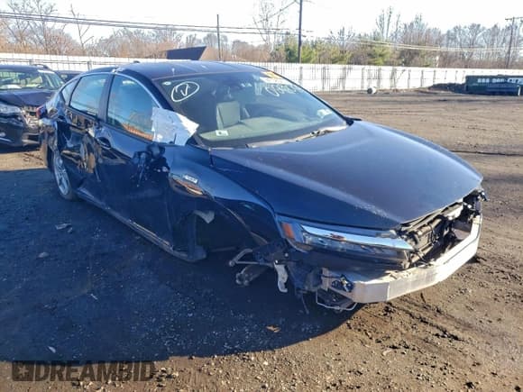 ✅ 2018 Honda Clarity • VIN: JHMZC5F19JC023089 • Lot: 94758545. Wystawiony na Copart z przebiegiem Nie podano. Bezpłatny archiwum sprzedaży aukcyjnych z USA i szczegółowy raport historii pojazdu na DreamBid. Zdjęcie 4.