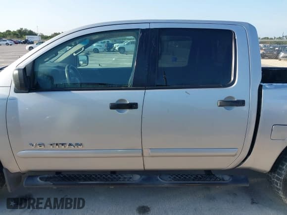 ✅ 2012 Nissan Titan SL • VIN: 1N6BA0ED2CN307658 • Lot: 42369756. Wystawiony na IAAI z przebiegiem 305 852 mil. Bezpłatny archiwum sprzedaży aukcyjnych z USA i szczegółowy raport historii pojazdu na DreamBid. Zdjęcie 15.