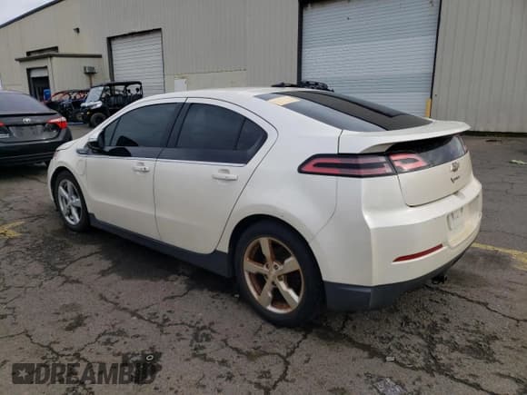 ✅ 2013 Chevrolet Volt • VIN: 1G1RD6E40DU107891 • Lot: 80685794. Wystawiony na Copart z przebiegiem Nie podano. Bezpłatny archiwum sprzedaży aukcyjnych z USA i szczegółowy raport historii pojazdu na DreamBid. Zdjęcie 2.