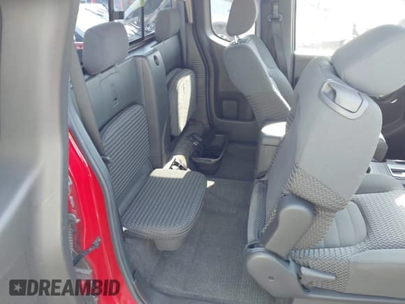 ✅ 2005 Nissan Frontier SE • VIN: 1N6AD06U05C400310 • Lot: 43004837. Wystawiony na IAAI z przebiegiem 234 676 mil. Bezpłatny archiwum sprzedaży aukcyjnych z USA i szczegółowy raport historii pojazdu na DreamBid. Zdjęcie 8.