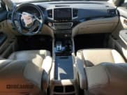 ✅ 2016 Honda Pilot Elite • VIN: 5FNYF6H0XGB064034 • Lot: 82361685. Wystawiony na Copart z przebiegiem 121 087 mil. Bezpłatny archiwum sprzedaży aukcyjnych z USA i szczegółowy raport historii pojazdu na DreamBid. Zdjęcie 8.