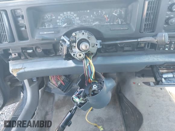 ✅ 1997 Buick LeSabre Limited • VIN: 1G4HR52K0VH553076 • Лот: 43507412. Опубликован ранее на IAAI с пробегом 273 153 миль. Бесплатный доступ к архиву аукционных продаж из США и подробный отчёт об истории автомобиля на DreamBid. Изображение 6.