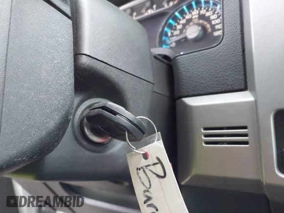 ✅ 2011 Ford F-150 XLT • VIN: 1FTFW1ET3BFD13092 • Lot: 43820814. Wystawiony na IAAI z przebiegiem 157 649 mil. Bezpłatny archiwum sprzedaży aukcyjnych z USA i szczegółowy raport historii pojazdu na DreamBid. Zdjęcie 11.