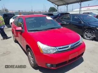 ✅ 2008 Ford Focus SE • VIN: 1FAHP33N48W297361 • Lot: 42659965. Wystawiony na IAAI z przebiegiem 184 524 mil. Bezpłatny archiwum sprzedaży aukcyjnych z USA i szczegółowy raport historii pojazdu na DreamBid. Zdjęcie 1.