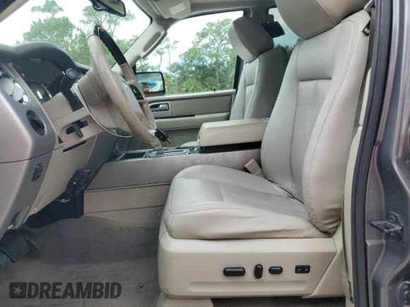 ✅ 2011 Ford Expedition Max Limited • VIN: 1FMJK2A56BEF20242 • Lot: 85415525. Listed on Copart with 198,600 mi. Free auction sales archive from the USA and detailed vehicle history report at DreamBid. Image 7.