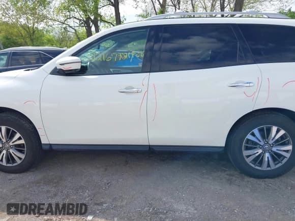 ✅ 2018 Nissan Pathfinder SL • VIN: 5N1DR2MM8JC612040 • Лот: 42167927. Опубликован ранее на IAAI с пробегом 121 635 миль. Бесплатный доступ к архиву аукционных продаж из США и подробный отчёт об истории автомобиля на DreamBid. Изображение 15.