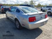 ✅ 2007 Ford Mustang Deluxe • VIN: 1ZVFT80N575312871 • Lot: 43395280. Listed on IAAI with 189,003 mi. Free auction sales archive from the USA and detailed vehicle history report at DreamBid. Image 3.