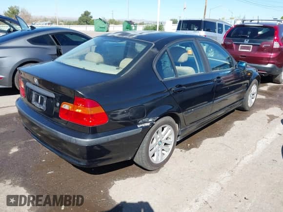 2002 BMW 3 Series 325xi с VIN WBAEU33442PF68322, выставлен на аукционе IAAI как лот 43348712 с пробегом 169 932 миль миль и . История ставок и продаж доступна на DreamBid. Изображение 4.