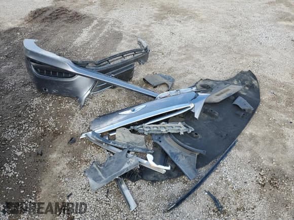 ✅ 2016 Hyundai Genesis 3.8L • VIN: KMHGN4JE3GU128149 • Lot: 79694044. Wystawiony na Copart z przebiegiem Nie podano. Bezpłatny archiwum sprzedaży aukcyjnych z USA i szczegółowy raport historii pojazdu na DreamBid. Zdjęcie 14.