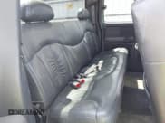 ✅ 2000 Chevrolet Silverado 2500 LS • VIN: 1GCGK29U7YE398008 • Lot: 42432596. Listed on IAAI with 217,691 mi. Free auction sales archive from the USA and detailed vehicle history report at DreamBid. Image 8.