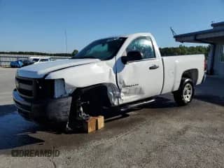 2013 Chevrolet Silverado 1500 Work Truck z VIN 1GCNCPEX3DZ141528, wystawiony jako Copart lot #70898545 z przebiegiem 106 514 mil mil oraz Szkoda całkowita • Salvage title. Historia ofert i sprzedaży dostępna na DreamBid. Obrazek 1.