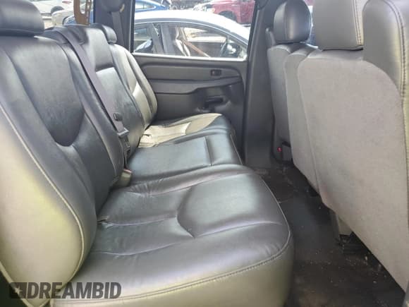 ✅ 2004 GMC Sierra 2500HD • VIN: 1GTHK231X4F155588 • Лот: 63125024. Опубликован ранее на Copart с пробегом 111 238 миль. Бесплатный доступ к архиву аукционных продаж из США и подробный отчёт об истории автомобиля на DreamBid. Изображение 10.