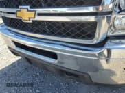 ✅ 2013 Chevrolet Silverado 2500HD • VIN: 1GC2KVCB0DZ305870 • Lot: 43870601. Wystawiony na IAAI z przebiegiem 159 958 mil. Bezpłatny archiwum sprzedaży aukcyjnych z USA i szczegółowy raport historii pojazdu na DreamBid. Zdjęcie 4.