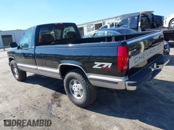 ✅ 1994 Chevrolet Silverado 1500 • VIN: 1GCEK14K7RE230944 • Лот: 43545750. Опубликован ранее на IAAI с пробегом 209 023 миль. Бесплатный доступ к архиву аукционных продаж из США и подробный отчёт об истории автомобиля на DreamBid. Изображение 3.