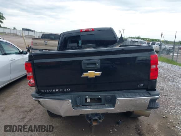 ✅ 2016 Chevrolet Silverado 2500HD LTZ • VIN: 1GC1KWE8XGF204232 • Лот: 42684086. Опубликован ранее на IAAI с пробегом Не указан. Бесплатный доступ к архиву аукционных продаж из США и подробный отчёт об истории автомобиля на DreamBid. Изображение 15.