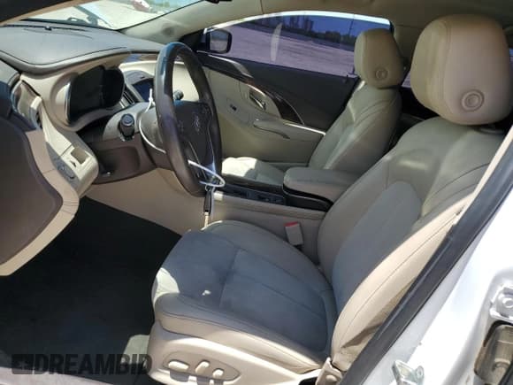 ✅ 2016 Buick LaCrosse • VIN: 1G4GA5G33GF200432 • Lot: 55570105. Wystawiony na Copart z przebiegiem 136 711 mil. Bezpłatny archiwum sprzedaży aukcyjnych z USA i szczegółowy raport historii pojazdu na DreamBid. Zdjęcie 7.