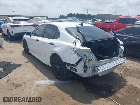 2022 Toyota Camry SE z VIN 4T1G11AK8NU027220, wystawiony jako IAAI lot #42161140 z przebiegiem 68 347 mil mil oraz . Historia ofert i sprzedaży dostępna na DreamBid. Obrazek 3.