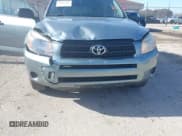 ✅ 2008 Toyota RAV4 • VIN: JTMBD35V085200040 • Lot: 43625247. Wystawiony na IAAI z przebiegiem 198 576 mil. Bezpłatny archiwum sprzedaży aukcyjnych z USA i szczegółowy raport historii pojazdu na DreamBid. Zdjęcie 6.