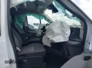 ✅ 2023 Ford Transit Passenger XL • VIN: 1FBAX2Y8XPKA68850 • Lot: 42379705. Wystawiony na IAAI z przebiegiem 38 000 mil. Bezpłatny archiwum sprzedaży aukcyjnych z USA i szczegółowy raport historii pojazdu na DreamBid. Zdjęcie 5.