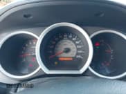 ✅ 2006 Toyota Tacoma PreRunner • VIN: 5TEJU62N46Z240665 • Lot: 43667380. Wystawiony na IAAI z przebiegiem 214 706 mil. Bezpłatny archiwum sprzedaży aukcyjnych z USA i szczegółowy raport historii pojazdu na DreamBid. Zdjęcie 7.