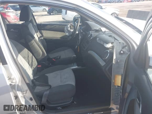 ✅ 2011 Chevrolet Aveo 2LT • VIN: KL1TG6DE2BB128059 • Lot: 42495793. Listed on IAAI with 113,165 mi. Free auction sales archive from the USA and detailed vehicle history report at DreamBid. Image 5.