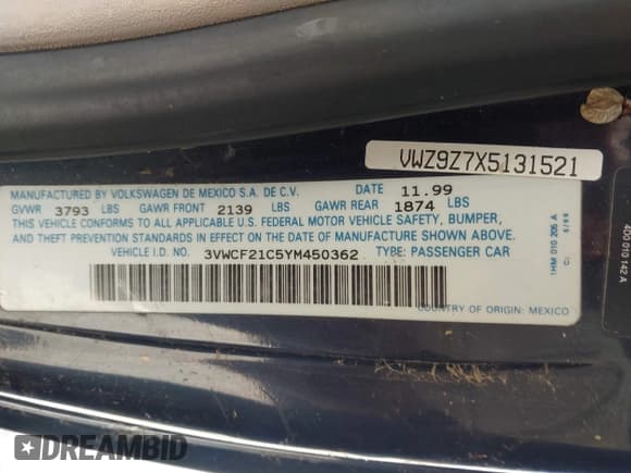 ✅ 2000 Volkswagen Beetle GLS • VIN: 3VWCF21C5YM450362 • Lot: 42606227. Wystawiony na IAAI z przebiegiem 156 605 mil. Bezpłatny archiwum sprzedaży aukcyjnych z USA i szczegółowy raport historii pojazdu na DreamBid. Zdjęcie 9.
