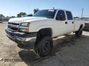 ✅ 2007 Chevrolet Silverado 2500HD LT1 • VIN: 1GCHK23D77F172637 • Лот: 71227575. Опубликован ранее на Copart с пробегом 145 987 миль. Бесплатный доступ к архиву аукционных продаж из США и подробный отчёт об истории автомобиля на DreamBid. Изображение 1.