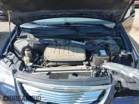 ✅ 2012 Chrysler Town & Country Touring L • VIN: 2C4RC1CG5CR270056 • Lot: 42943625. Wystawiony na IAAI z przebiegiem 128 886 mil. Bezpłatny archiwum sprzedaży aukcyjnych z USA i szczegółowy raport historii pojazdu na DreamBid. Zdjęcie 10.