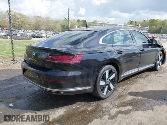 ✅ 2021 Volkswagen Arteon SE • VIN: WVWAR7AN5ME012022 • Lot: 41964379. Wystawiony na IAAI z przebiegiem 30 771 mil. Bezpłatny archiwum sprzedaży aukcyjnych z USA i szczegółowy raport historii pojazdu na DreamBid. Zdjęcie 4.